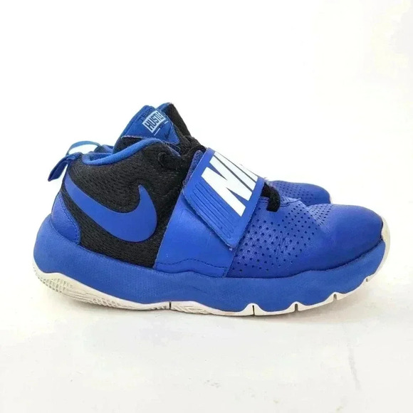 Nike Team Hustle D 8 (GS) Youth Athletic Shoes - 4Y - Picture 3 of 10